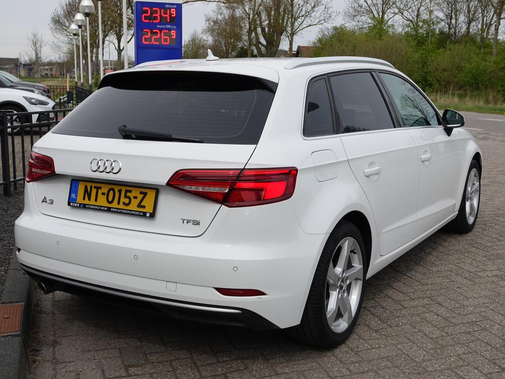 Audi A3 Sportback 1.0 TFSI Sport 115PK NAVI | CRUISE | LMV |, Auto's, Stof, Gebruikt, Euro 6, Wit