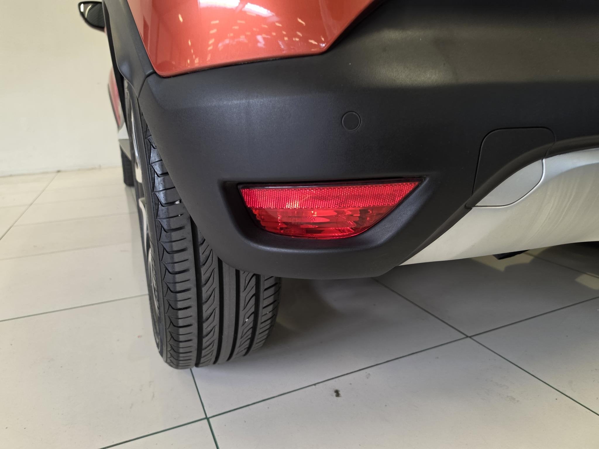 Renault Captur 0.9 TCe Helly Hansen | Navigatie | Parkeersen, Auto's, Voorwielaandrijving, Stof, Gebruikt, Huisgarantie