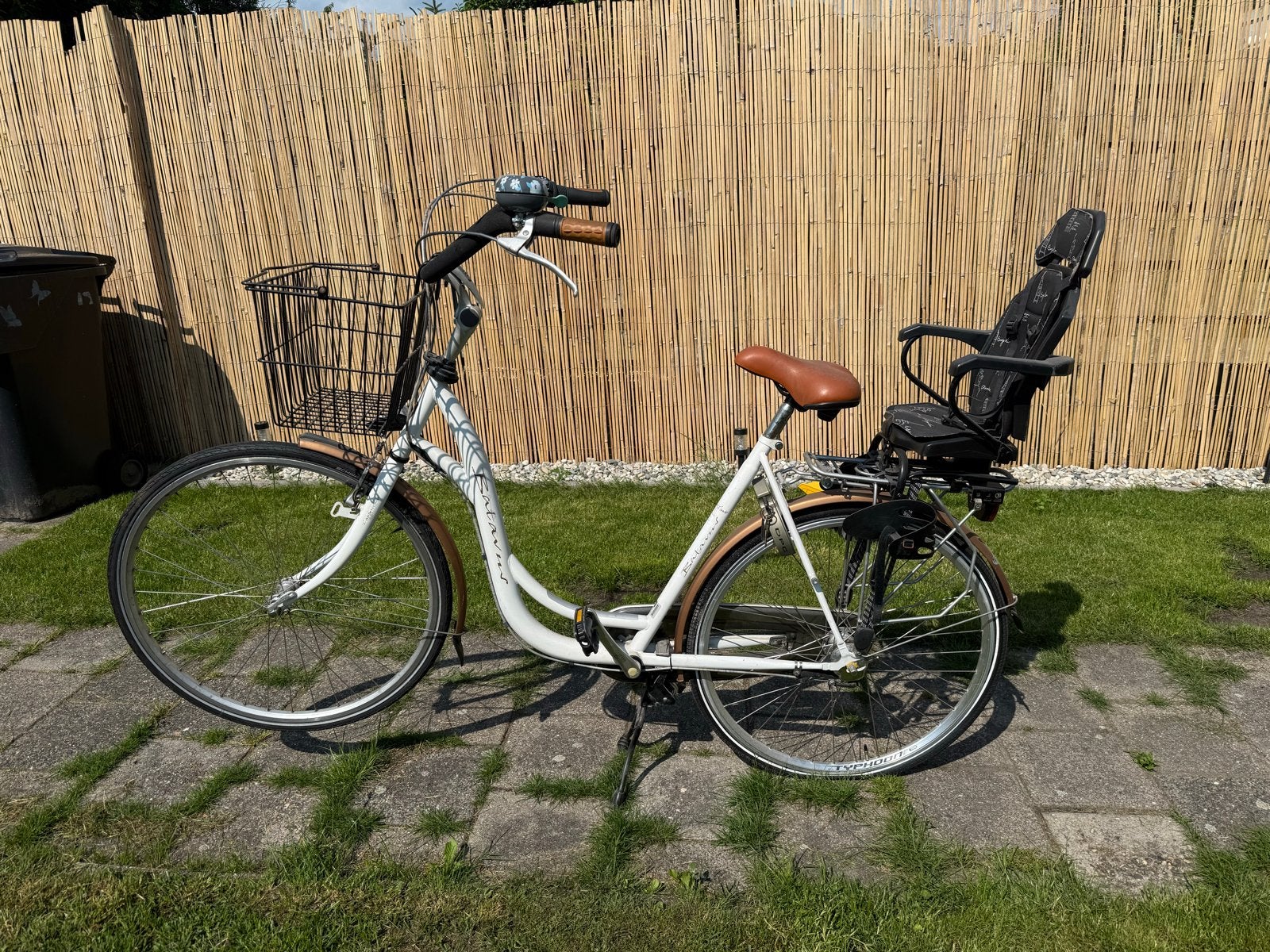 Batavus mama fiets met kinderzitje en mand, Ophalen, Terugtraprem, Batavus, Mandje