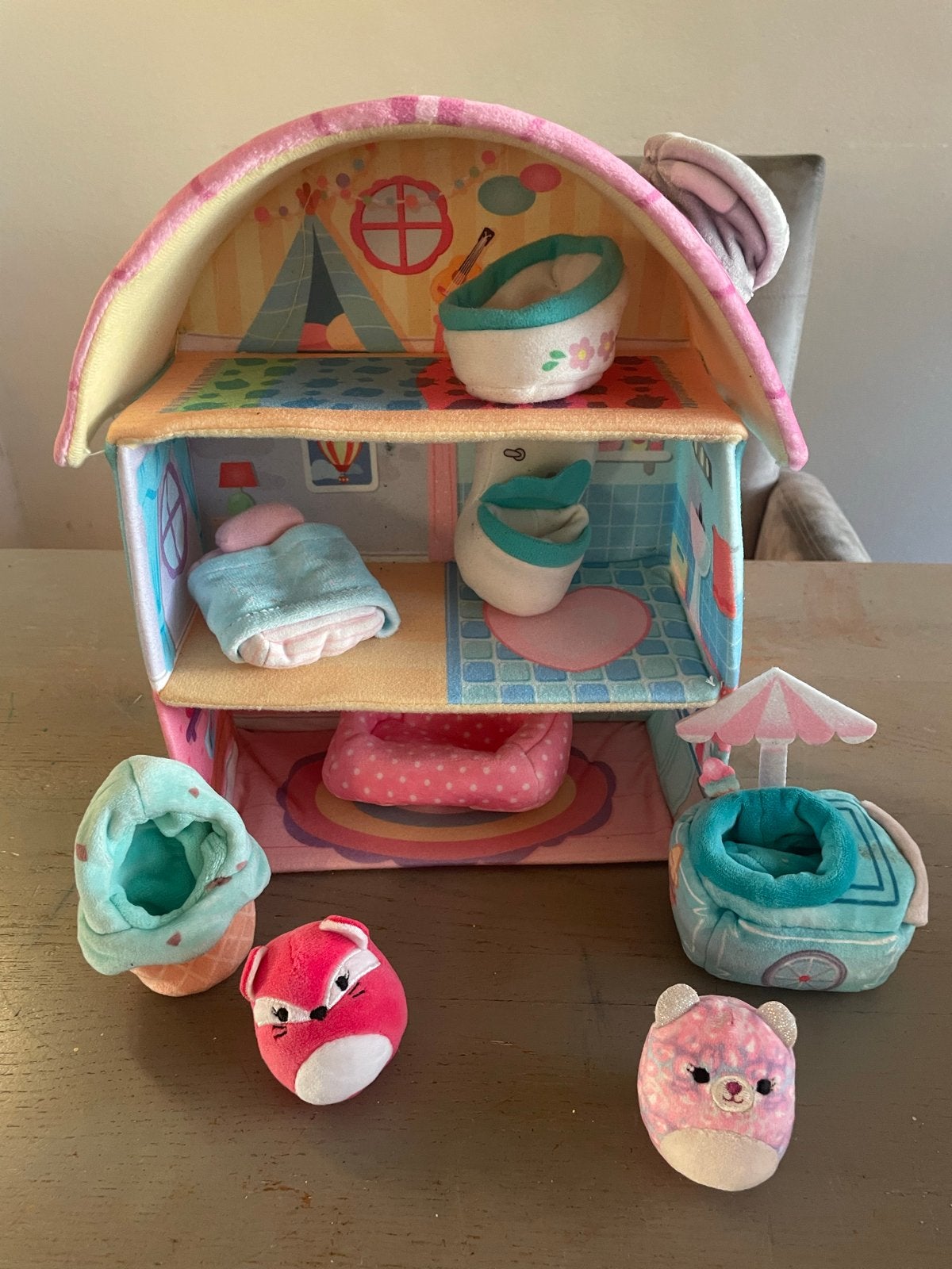 Squishmallow huis met 3 Squishville knuffels, Ophalen of Verzenden, Zo goed als nieuw, Jongen of Meisje