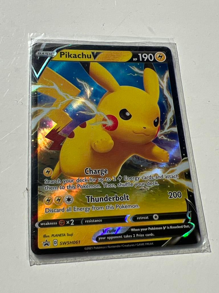 Pikachu V SWSH061 Promo Pokémon Kaart - Near Mint, Ophalen of Verzenden, Zo goed als nieuw, Losse kaart, Foil