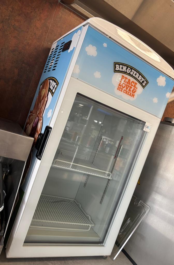 Ben & Jerry IJS vriezer Ice verpakt ijs, Witgoed en Apparatuur, Vriezers en Diepvrieskisten, Ophalen of Verzenden, Zo goed als nieuw
