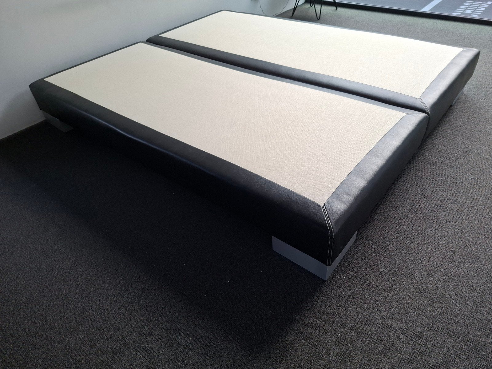 GRATIS tweepersoons boxspring onderstel 180x210 cm, Huis en Inrichting, Slaapkamer | Bedden, Ophalen, Gebruikt, Tweepersoons, 180 cm