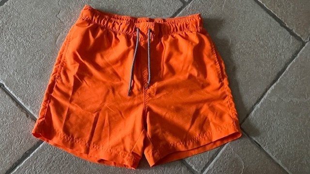 Korte broek oranje maat S met twee zakken zgan, Ophalen of Verzenden, Zo goed als nieuw, Oranje
