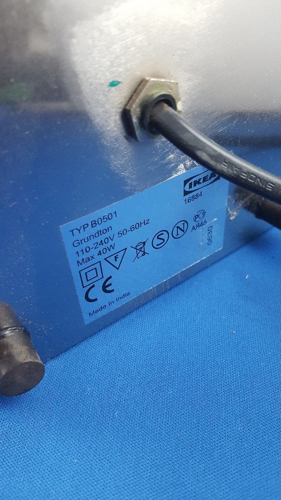 2x metalen lampvoet Ikea Grundton, tafellamp. 5A5, Tweedehands verkoop, Tweedehands verkoop, Gebruikt, Ophalen of Verzenden