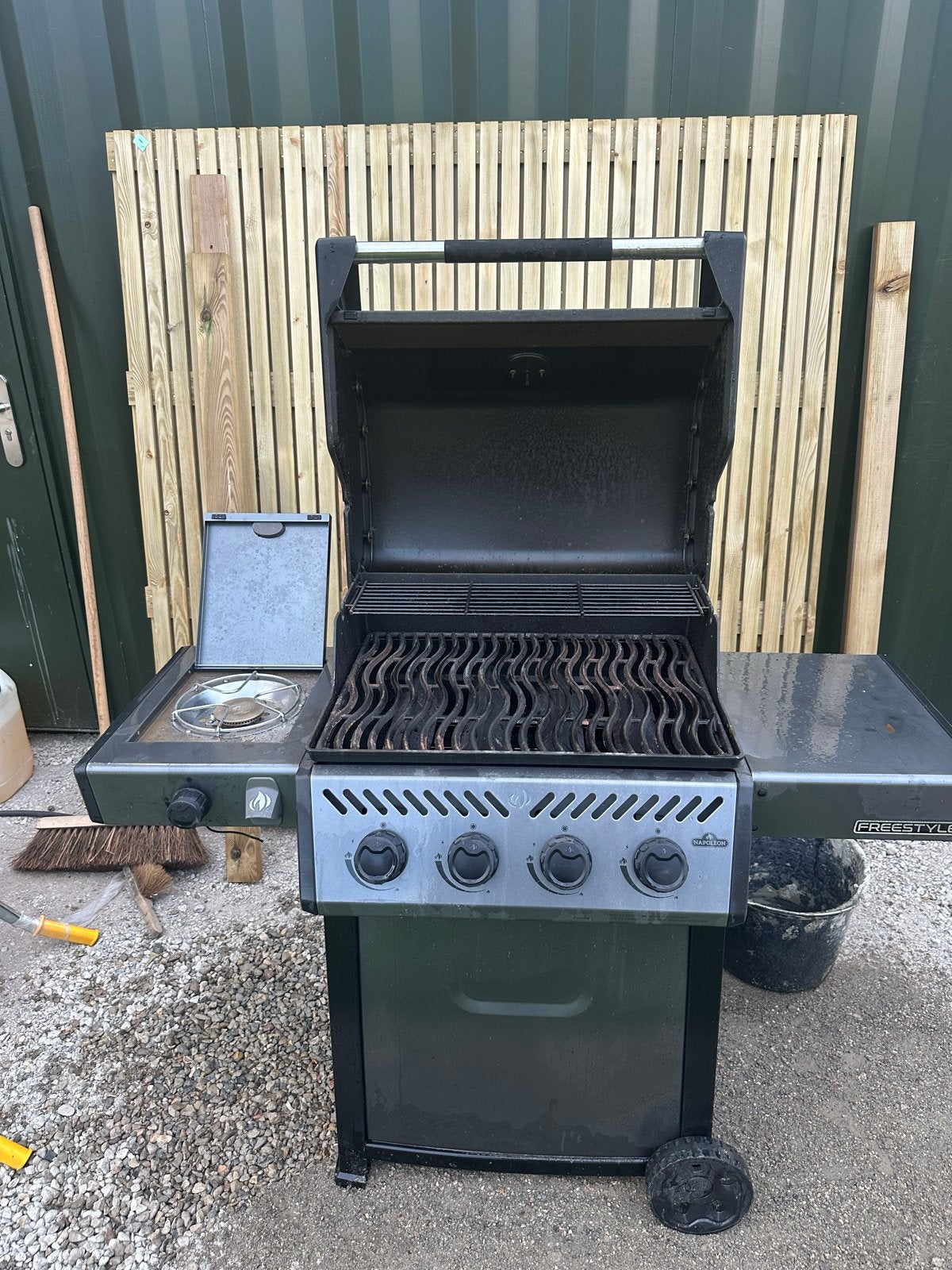 Napoleon Freestyle 365 Gasbarbecue met zijbrander, Tuin en Terras, Ophalen, Gebruikt