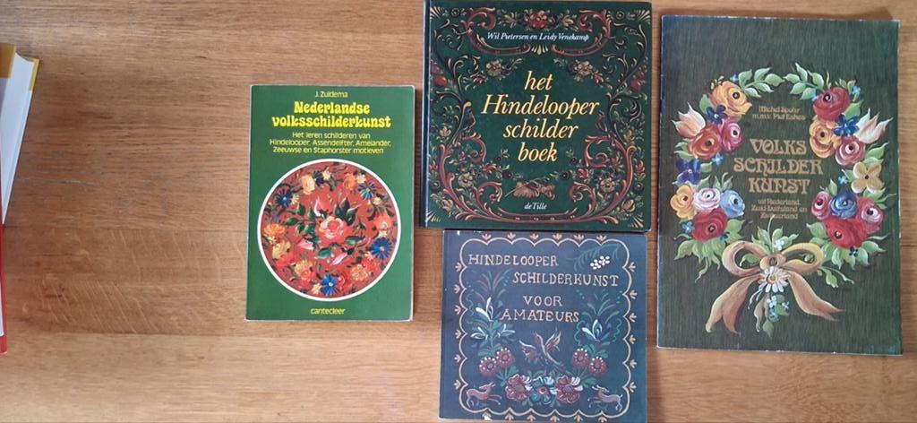 4x volksschilderkunst - Hindelooper schilderkunst samen 10.-, Ophalen of Verzenden, Gelezen, Overige onderwerpen, Diverse auteurs (o.a. J. Zuidema, Michel Spohr)