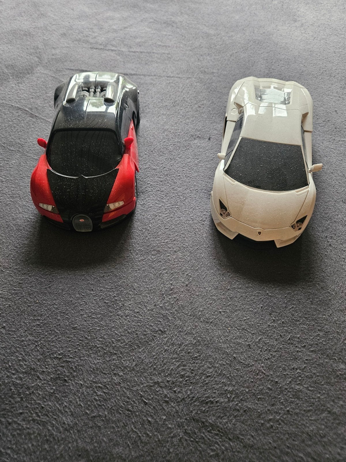2 auto's: Bugatti en Lamborghini, Ophalen, Zo goed als nieuw