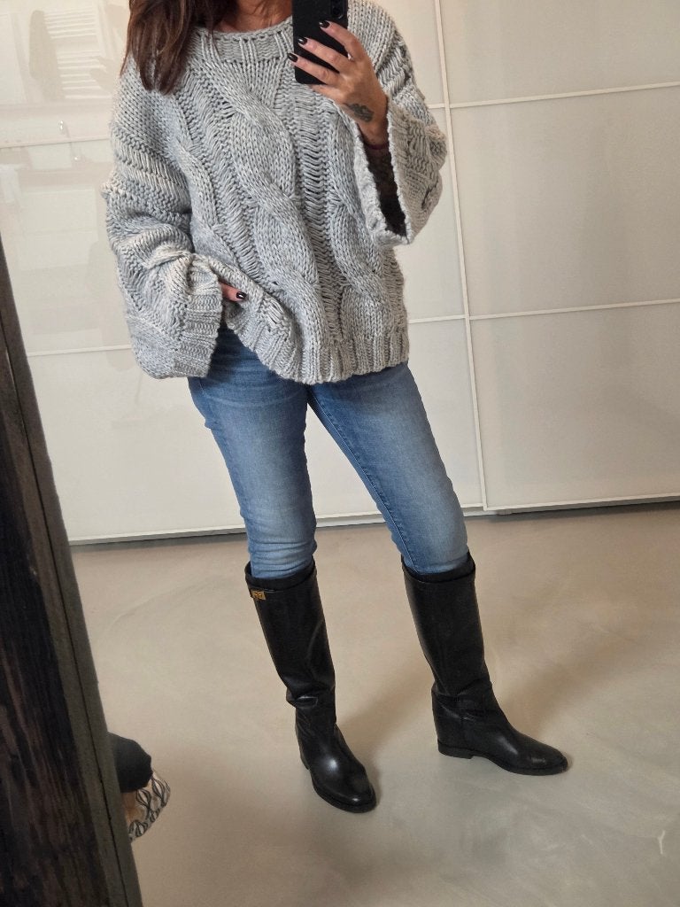 Oversized dames trui merk Fobya maat M/L, Maat 42/44 (L), Nieuw, Ophalen of Verzenden, Grijs