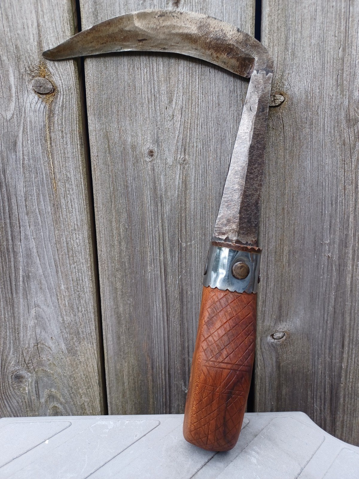 Antieke sikkel met houten handvat, Ophalen of Verzenden