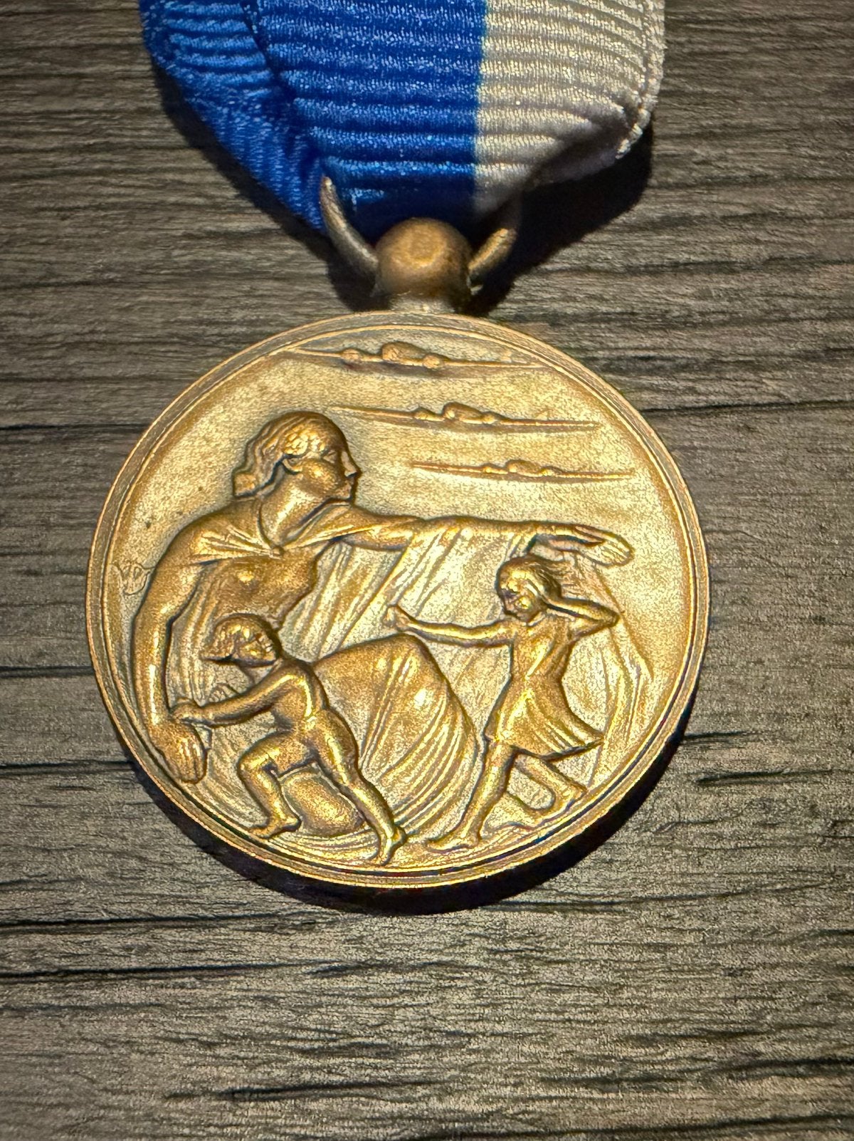 Penning Luchtbescherming 1940-1945, Ophalen of Verzenden, Overige materialen