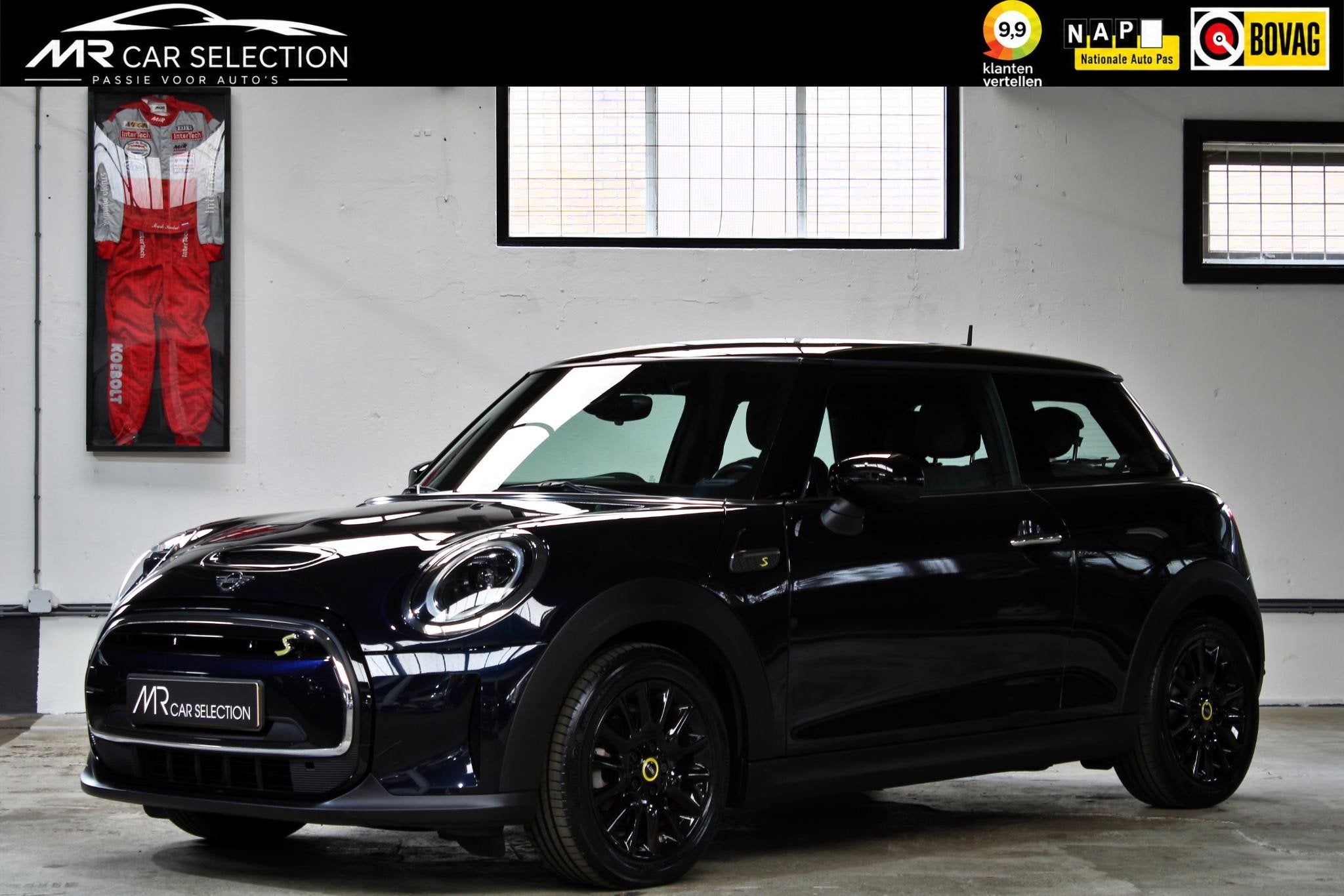 MINI Electric MINI Yours 33 kWh Classic | Apple Car Play | 9, Auto's, Dealer onderhouden, Stof, Mini Electric, 184 pk