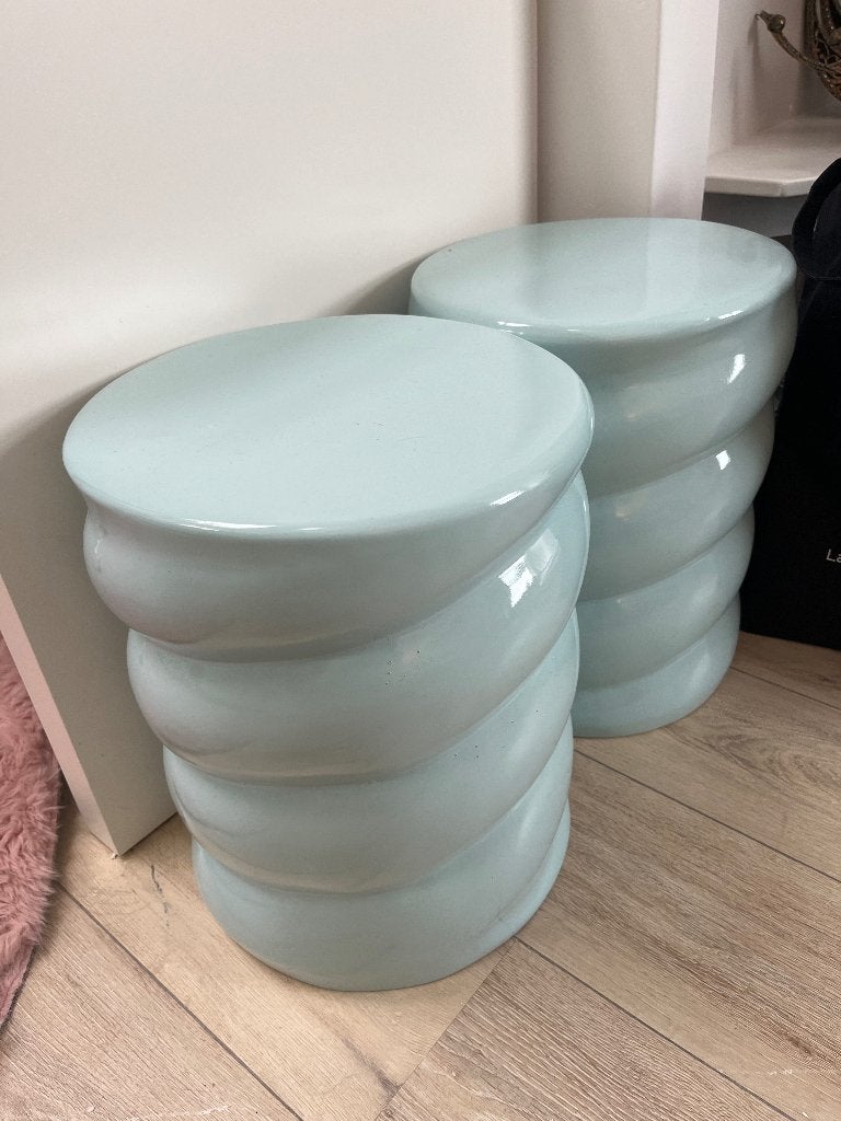 Bijzettafeltjes in de vorm van een spekje, Overige materialen, Minder dan 55 cm, Rond, Nieuw