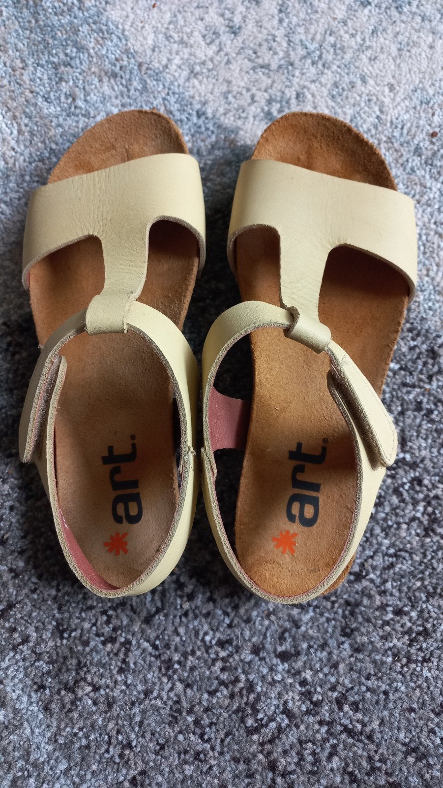 Dames Sandalen merk Art,licht geel maat 38, Ophalen of Verzenden, Zo goed als nieuw, Geel, Sandalen of Muiltjes