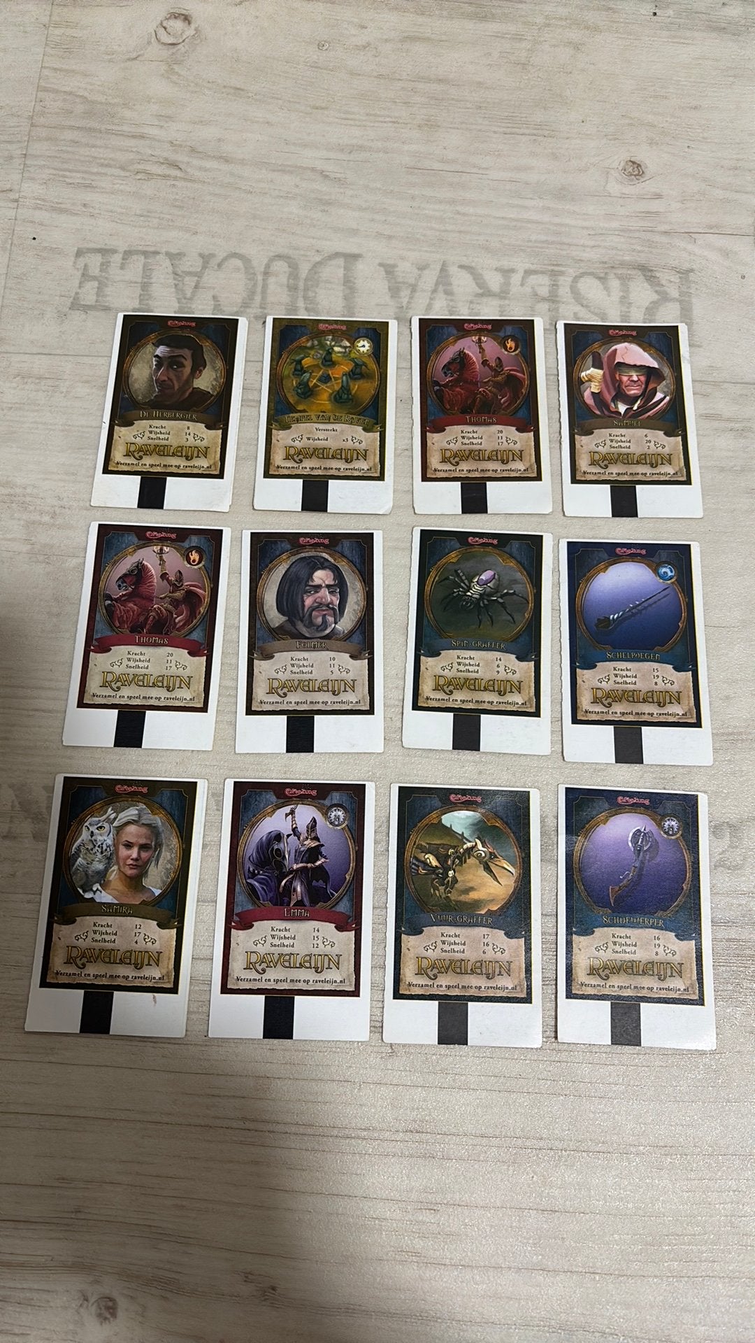 Raveleijn kaartjes, Verzamelen, Efteling, Ophalen of Verzenden, Zo goed als nieuw, Button of Speldje