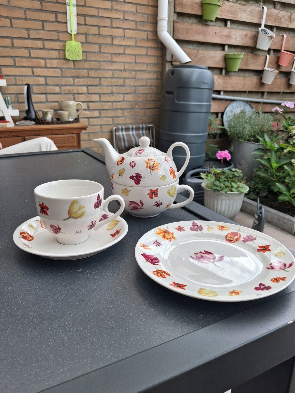 JBS tulips, Huis en Inrichting, Ophalen of Verzenden, Zo goed als nieuw, Overige stijlen, Kop(pen) en/of Schotel(s)