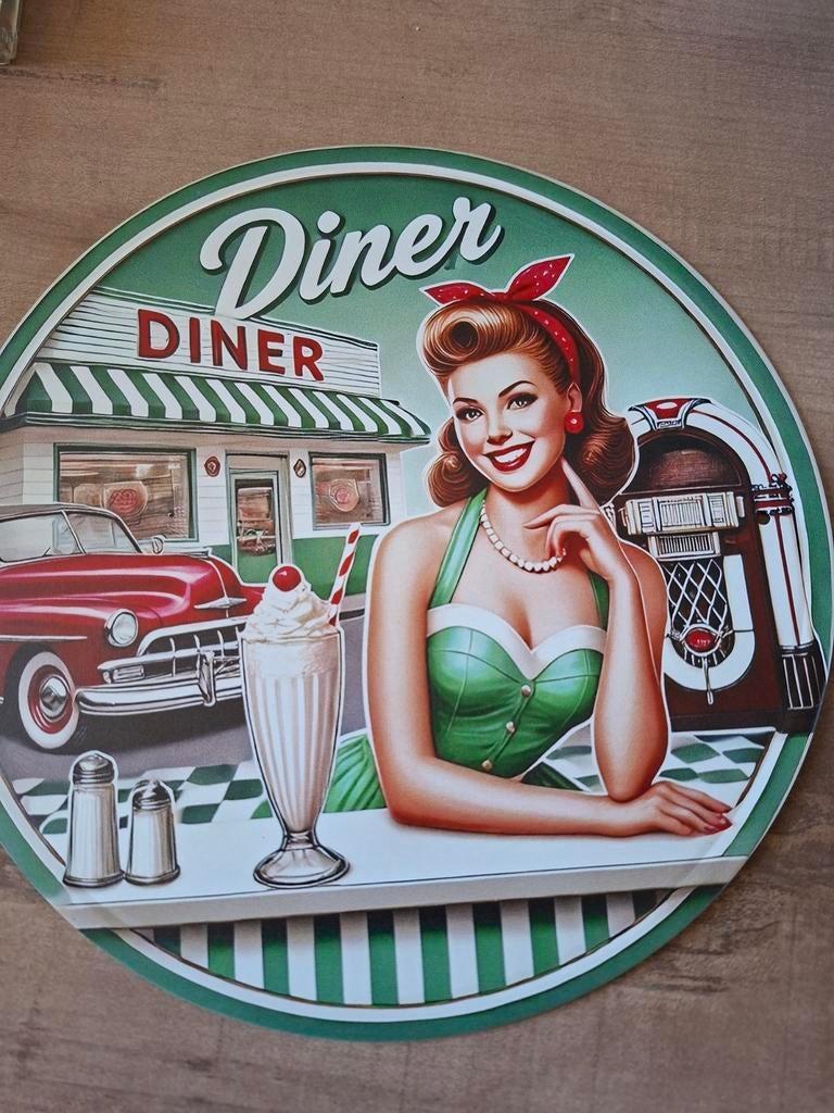 Metalen Diner Bord - Retro Pin-up Stijl - 20 cm, Antiek en Kunst, Ophalen of Verzenden