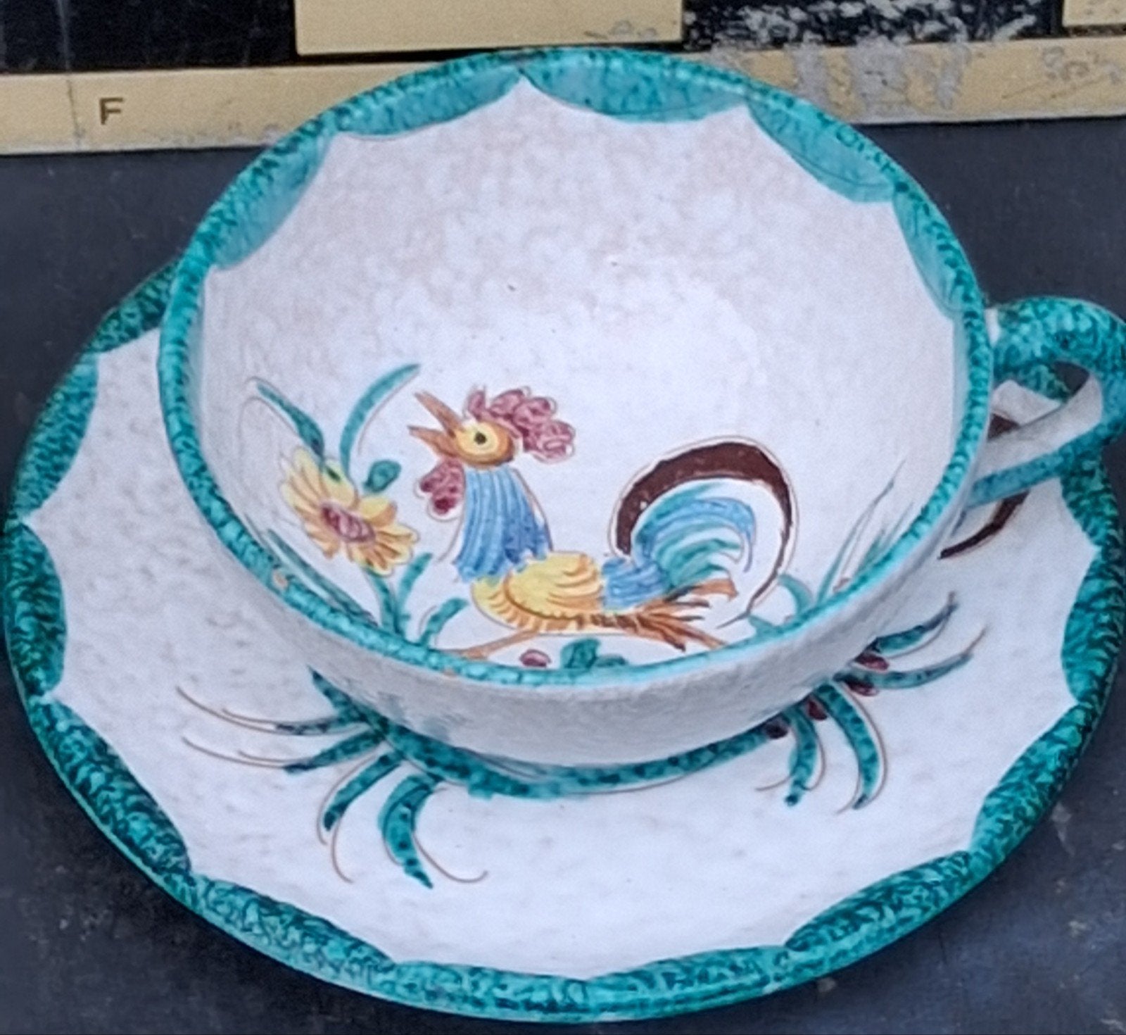 Soepkom en schotel. Handpainted. Majolica. Italy., Antiek en Kunst, Ophalen