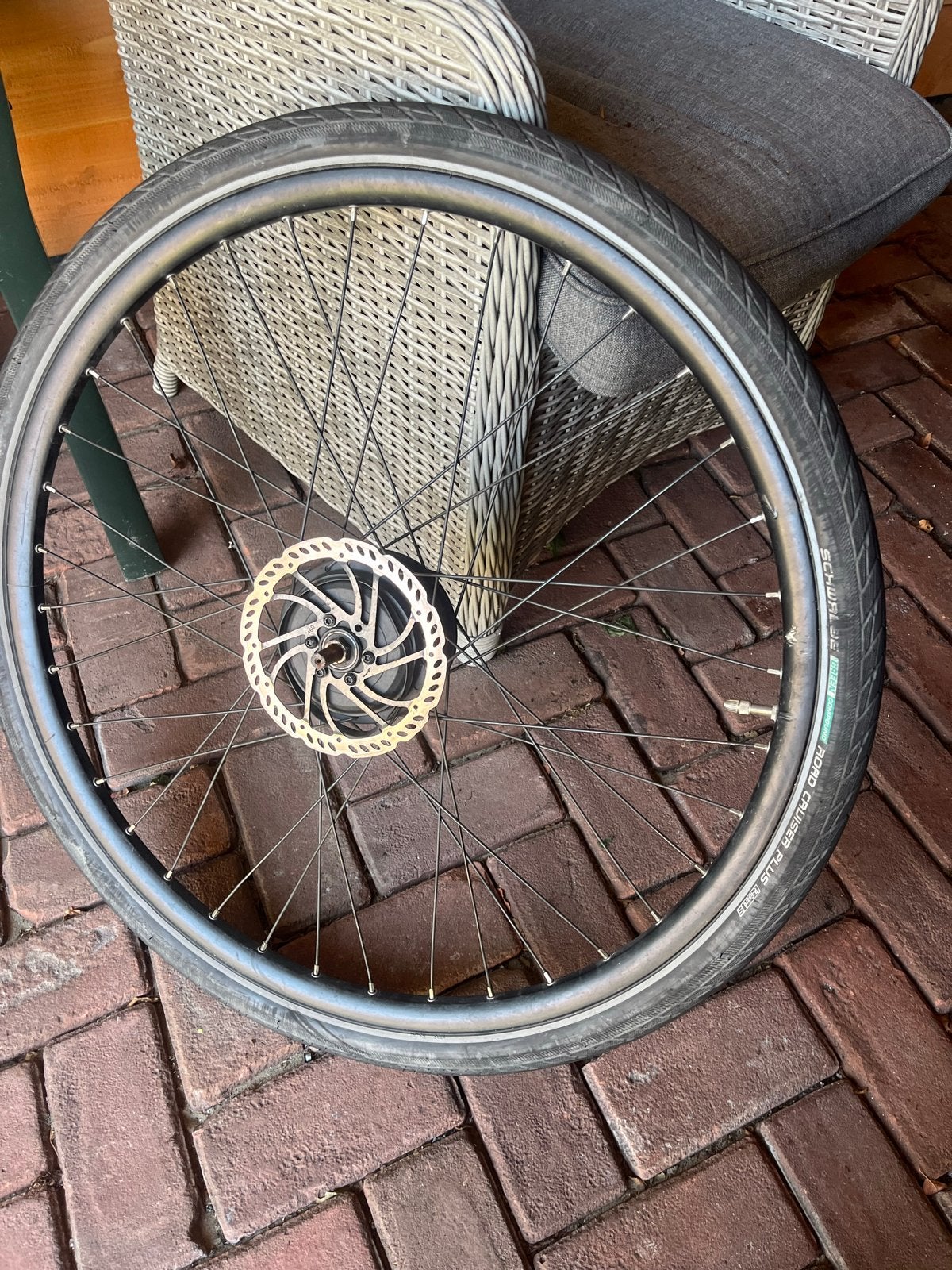 Elektrische fiets voorwiel met motor en schijfrem, Gebruikt, Ophalen of Verzenden, Aluminium, Elektrische fiets