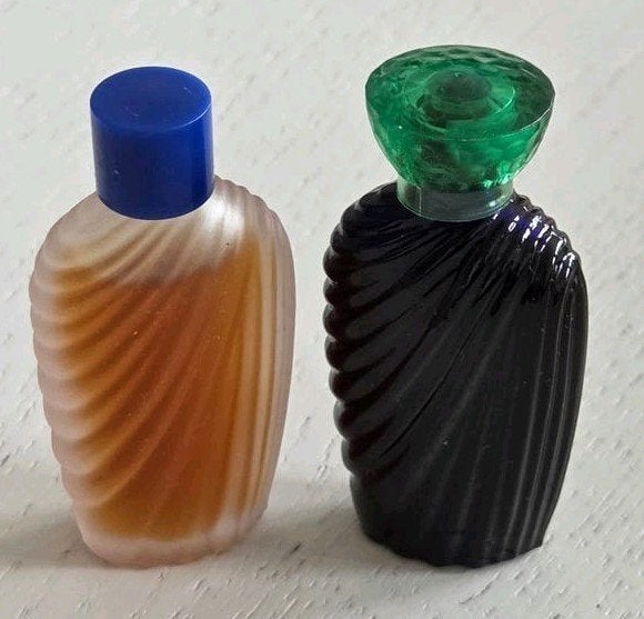 2 Kleine flesjes parfum van Ungaro, Ophalen of Verzenden, Zo goed als nieuw, Miniatuur, Gevuld