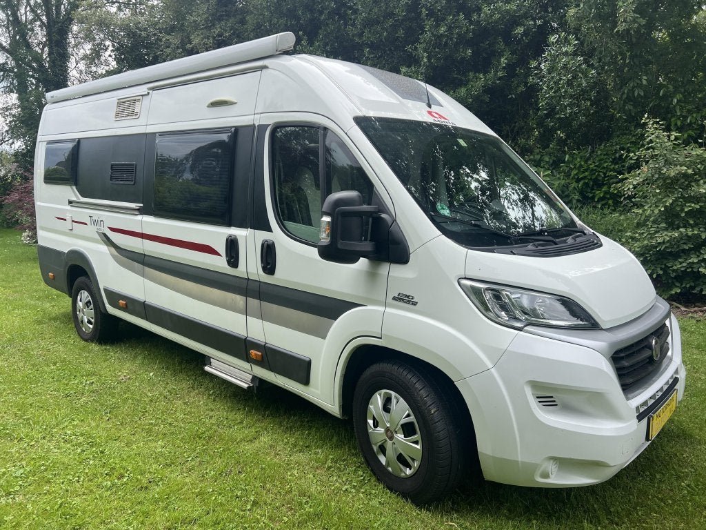 Adria Twin 640 SLX | E5 | Luchtvering | Enkele bedden, Caravans en Kamperen, Campers, Buscamper of Camperbus, Fiat, 6 tot 7 meter