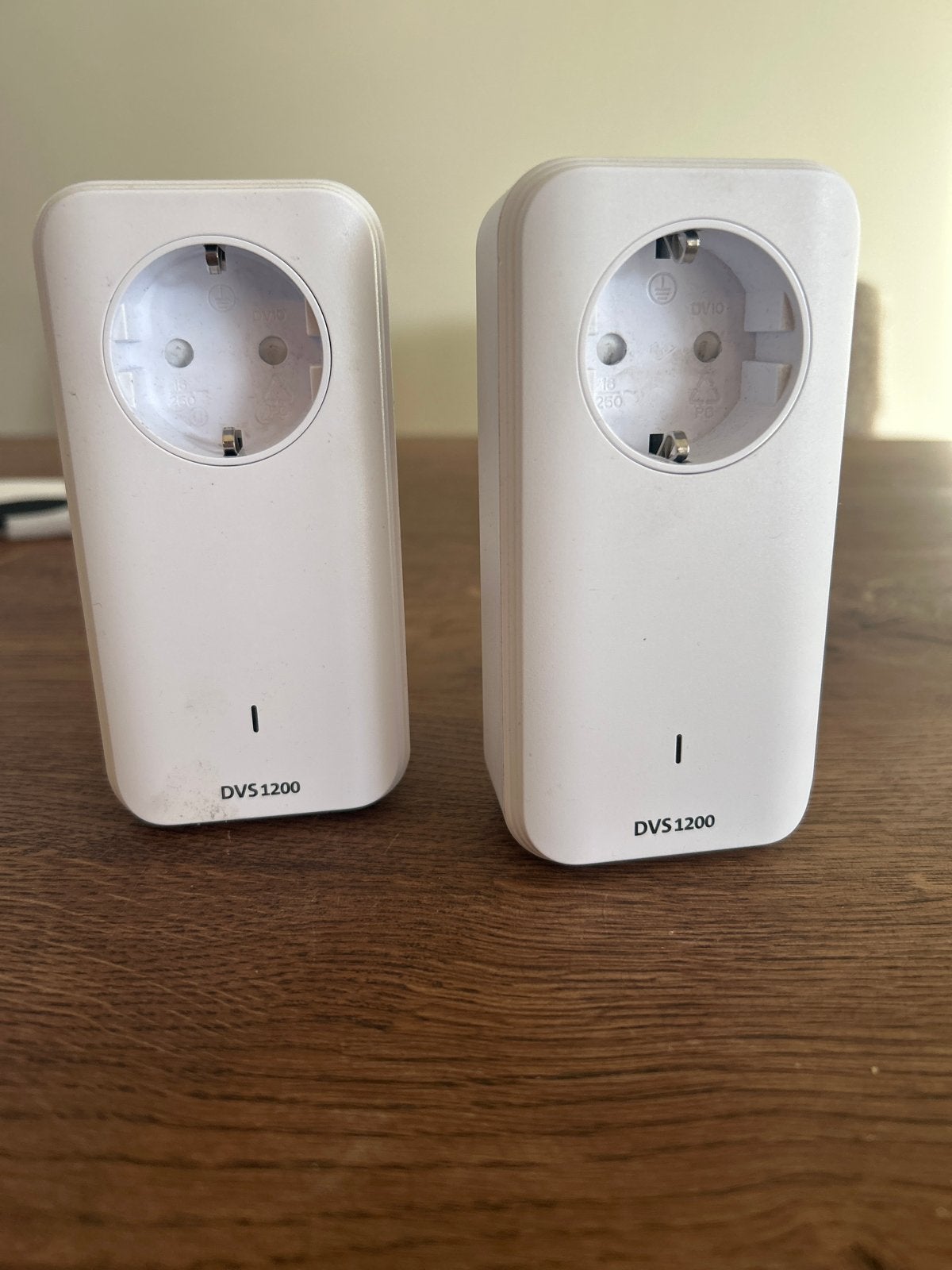 Devolo dLAN DVS 1200 Powerline Adapters (2 stuks), Computers en Software, Netwerk switches, Verzenden, Zo goed als nieuw