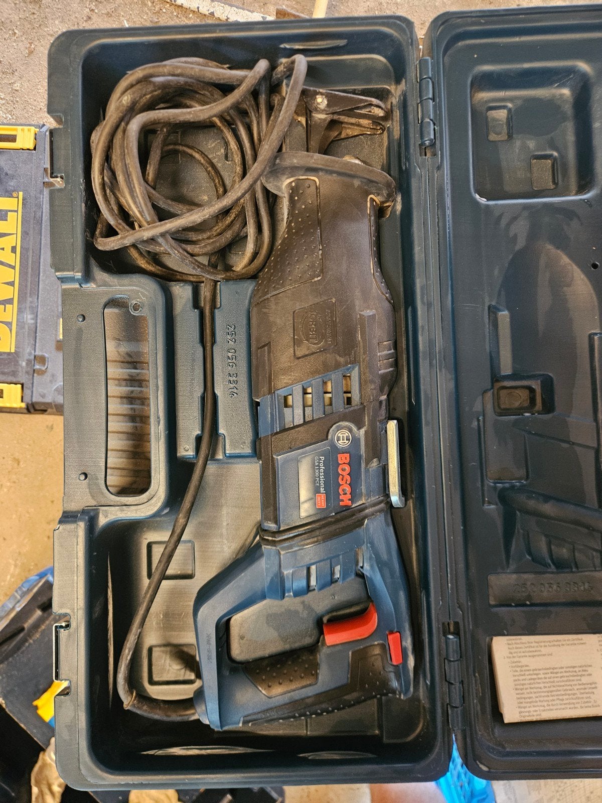 Bosch Reciprozaag GSA 1300 PCE 230V AC in koffer ZGAN, 70 mm of meer, Ophalen of Verzenden, Zo goed als nieuw, Reciprozaag