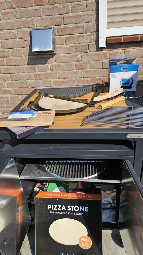 Big Green Egg large + modulair tafelsysteem, Met accessoires, Ophalen of Verzenden, Zo goed als nieuw, Big Green Egg