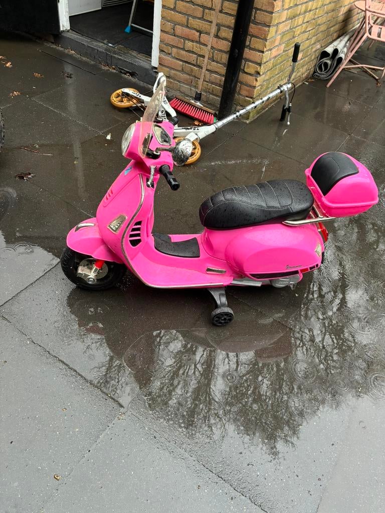 Kinder scooter vespa, Ophalen, Gebruikt