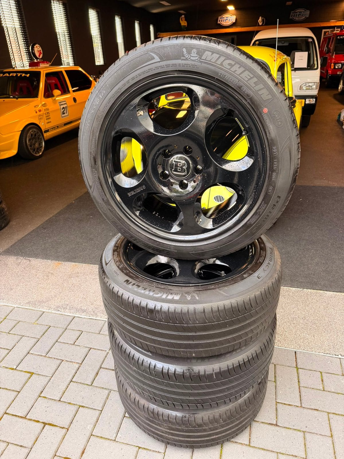 Zeer Mooie Brabus Velgen 18" 5x112 ET55 VITO/VIANO MICHELIN, Auto-onderdelen, Banden en Velgen, 18 inch, Bestelwagen, Banden en Velgen