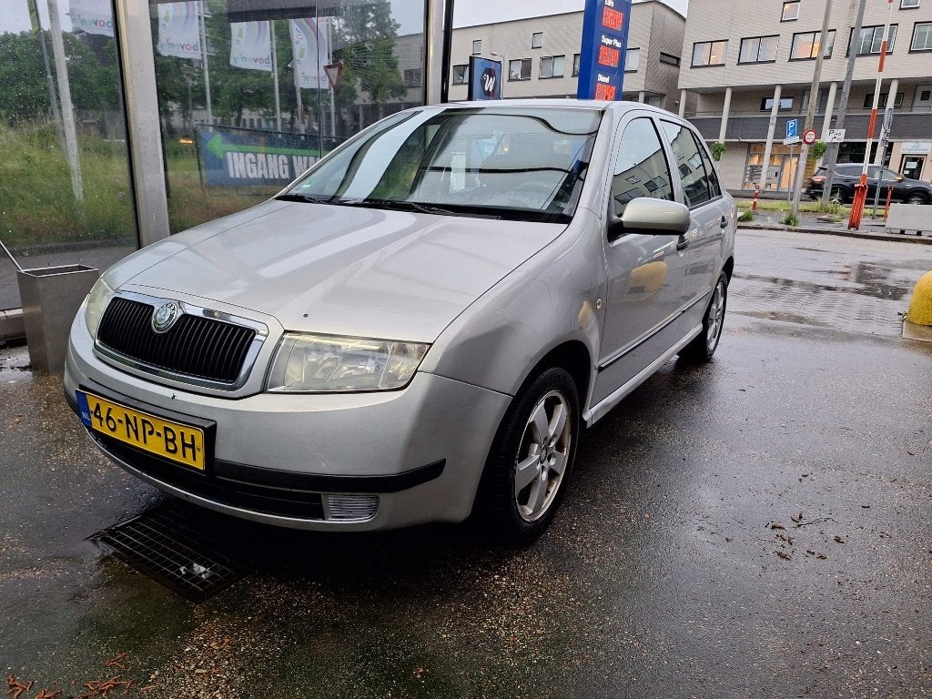 Skoda Fabia 1.4 Combi 55KW 2004 Grijs, Auto's, Skoda, Voorwielaandrijving, 4 cilinders, Origineel Nederlands, Stationwagon
