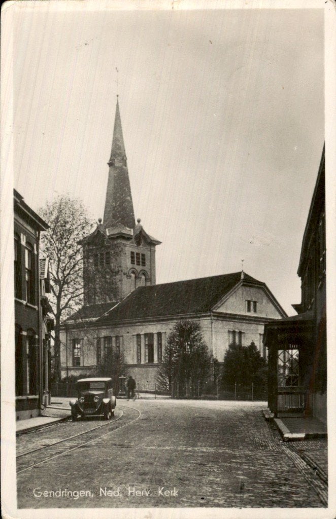 Gendringen - Ned. Herv. Kerk - Vooraanzicht, Ophalen of Verzenden, 1920 tot 1940, Gelopen, Gelderland