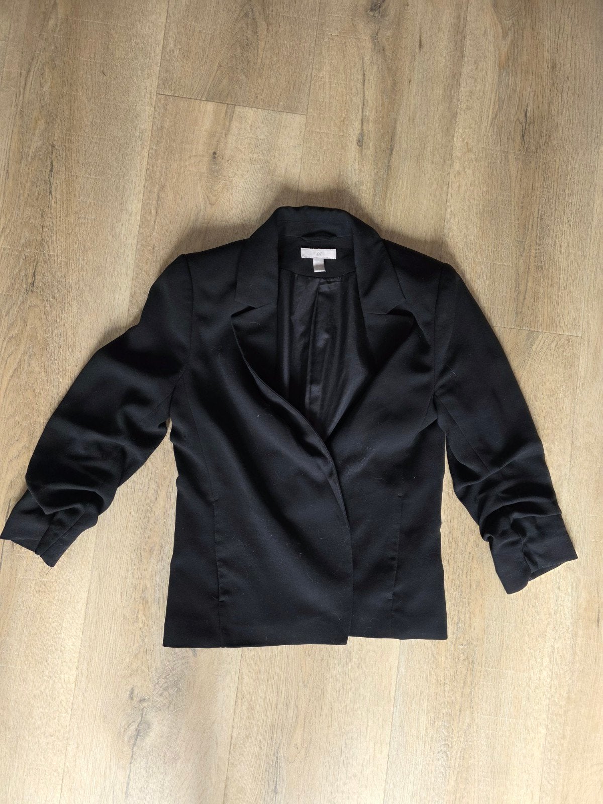 H&M ZWART DESIGN BLAZER COLBERT JASJE | MAAT 40 (M), Maat 38/40 (M), Zwart, Ophalen of Verzenden, Zo goed als nieuw