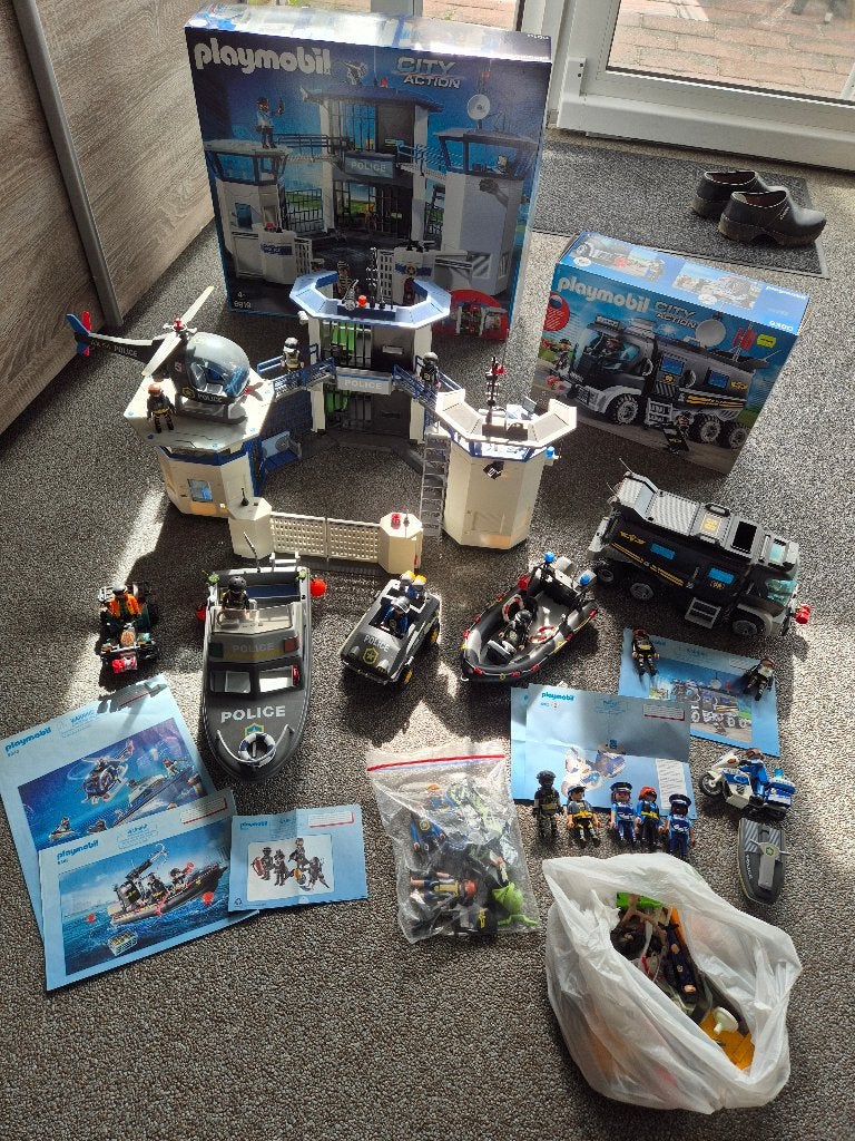 Playmobil politie office swat boot, Kinderen en Baby's, Speelgoed | Playmobil, Ophalen of Verzenden, Zo goed als nieuw