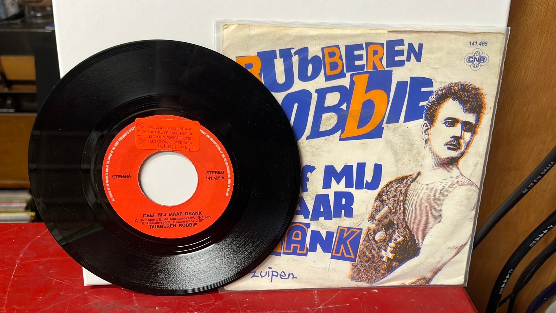 Rubberen Robbie Geef mij maar drank, Ophalen of Verzenden, Gebruikt, Nederlandstalig