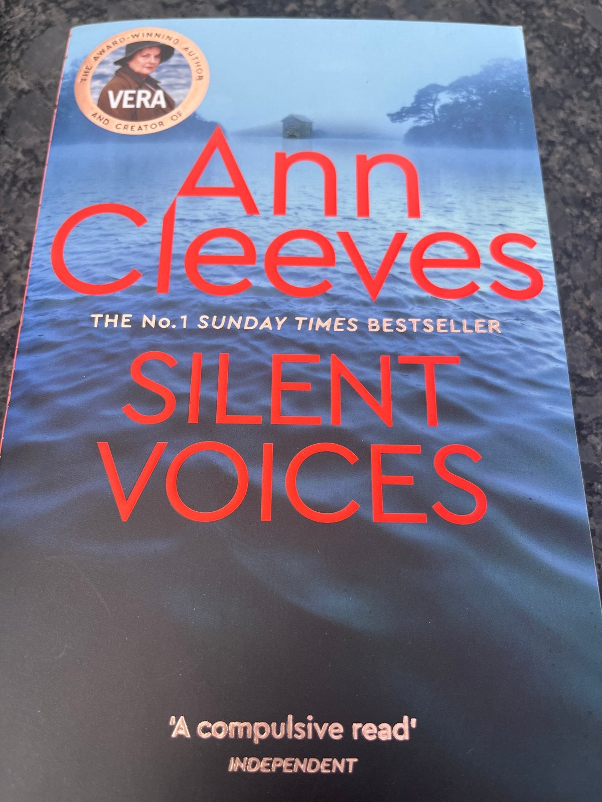 Ann Cleeves - Silent Voices & Harbour Street (2 boeken), Boeken, Ophalen of Verzenden, Gelezen