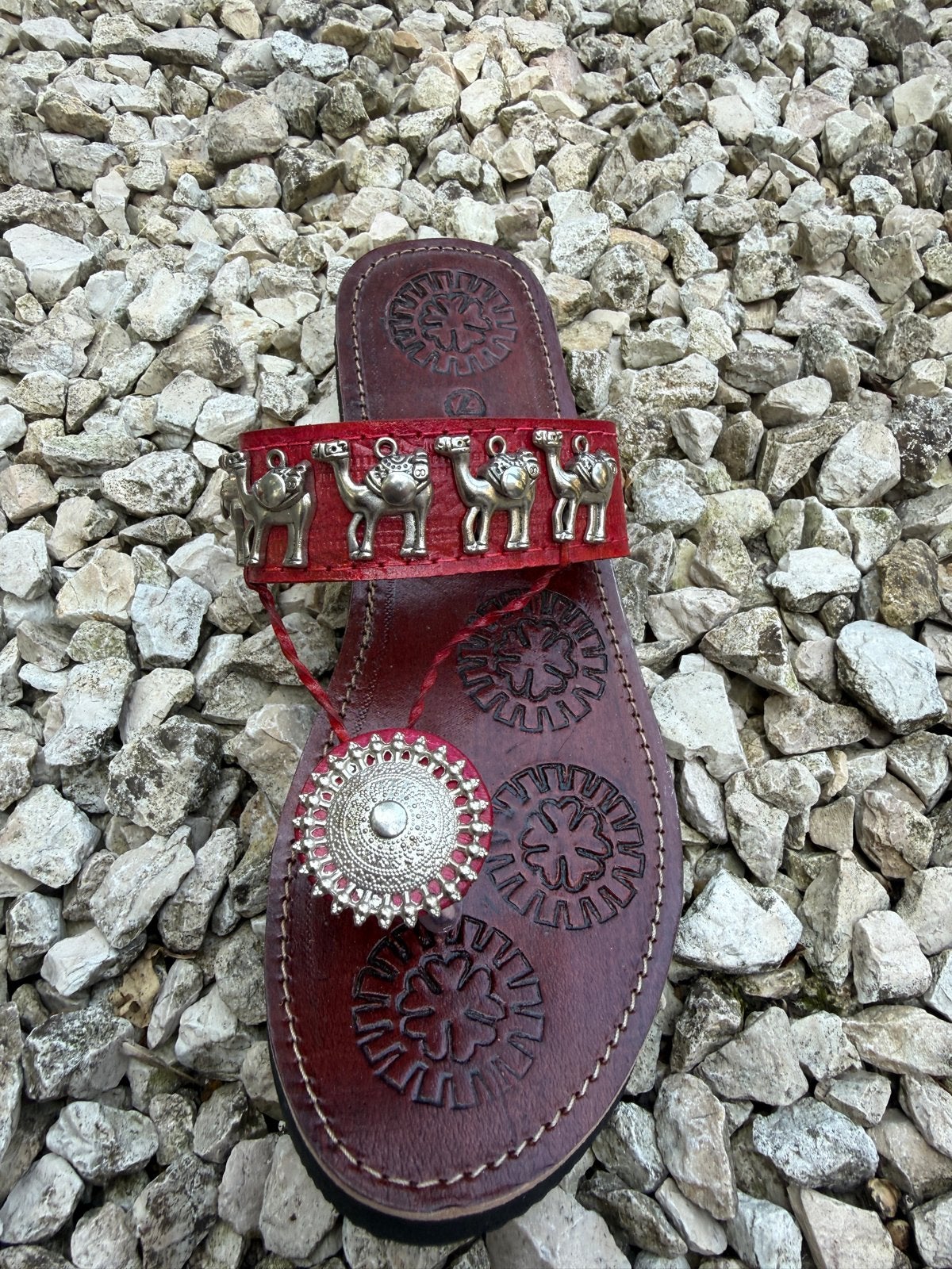Handgemaakte Indiase sandalen met unieke details, Kleding | Dames, Ophalen, Nieuw, Overige kleuren, Sandalen of Muiltjes