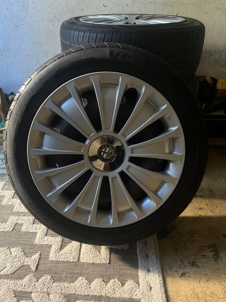 originele Alfa Romeo wieldoppen met goede banden, Ophalen of Verzenden, Gebruikt