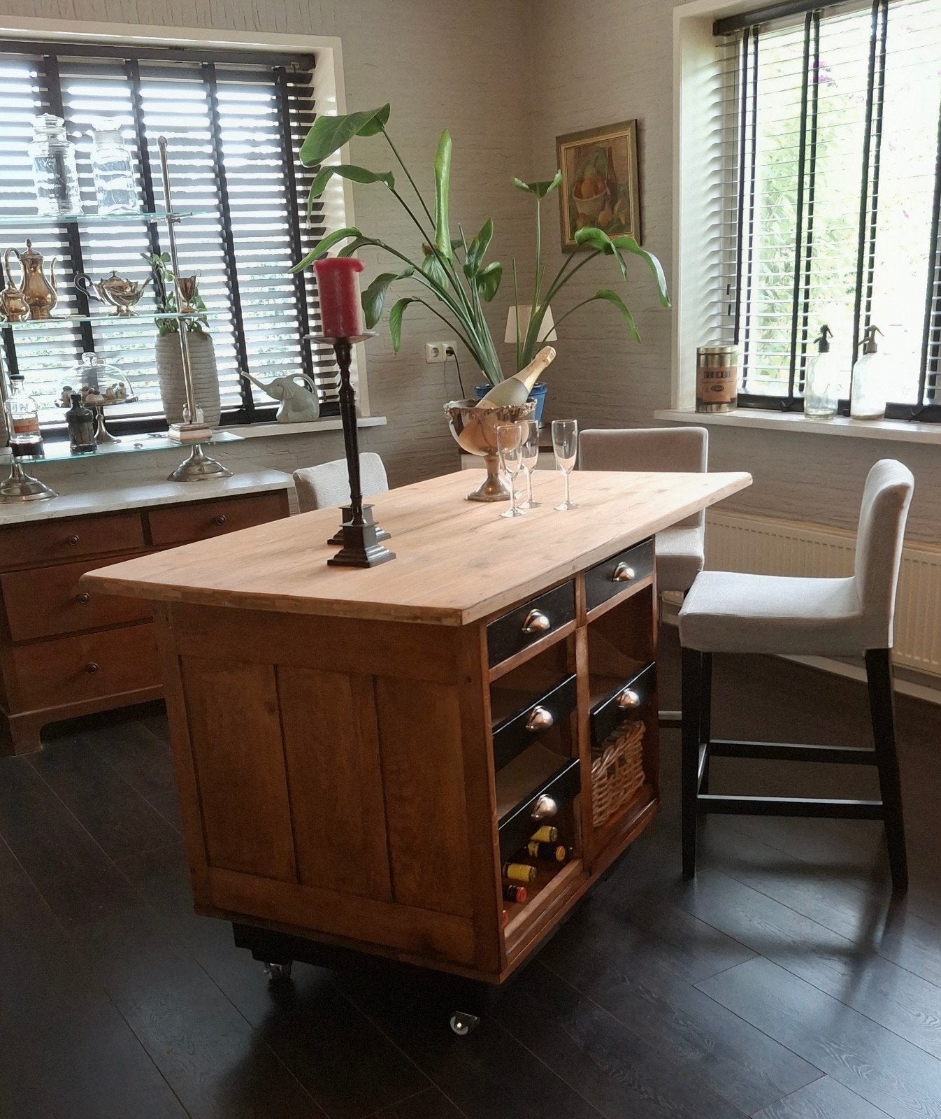 Stoer excl. Keuken - eiland met bar. Toonbank - Roomdivider, Ophalen of Verzenden
