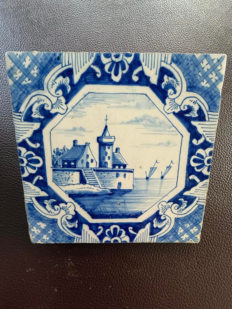Antieke Delfts Blauwe Tegel met Kasteel en Boten, Ophalen of Verzenden