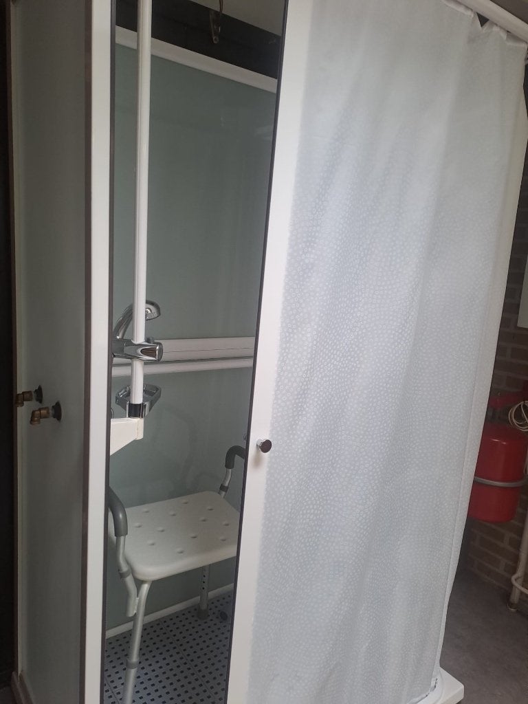 Zorgdouche, Ophalen, Zo goed als nieuw, Douche