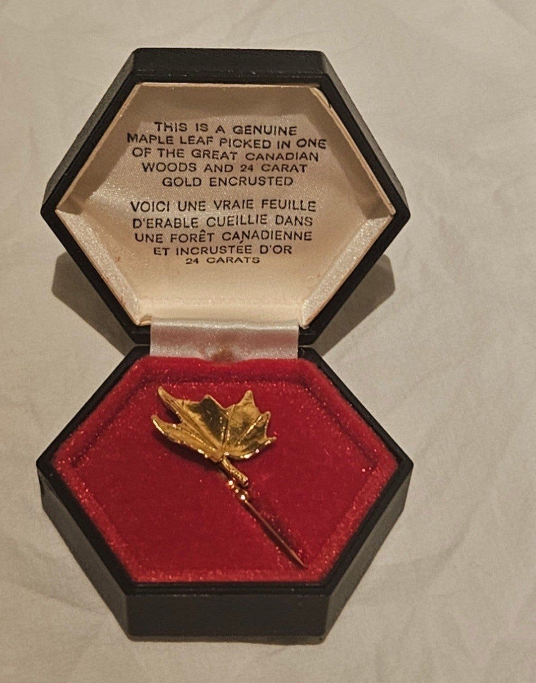 Unieke Vintage Canadese Esdoornblad Broche 24K Goud, Verzamelen, Speldjes, Pins en Buttons, Ophalen, Zo goed als nieuw, Stad of Land