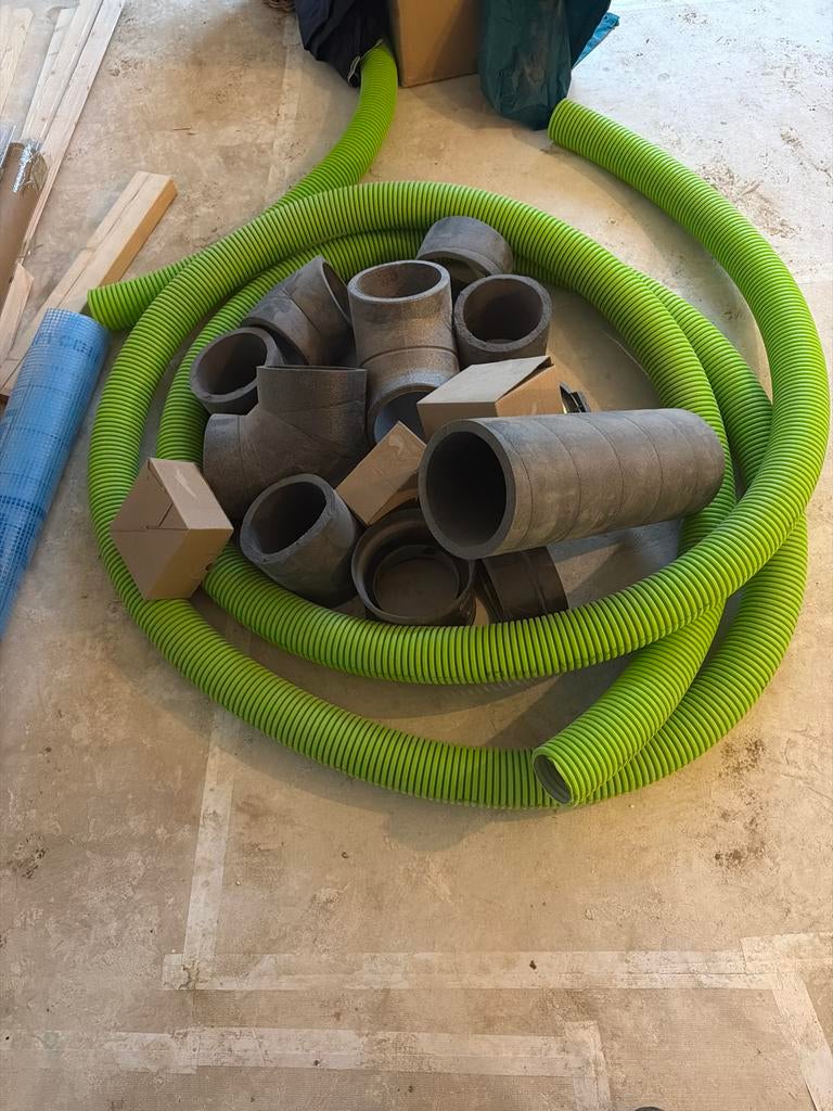 WTW materiaal: ronde buizen, dempers, koppelstukken, bochten, Ophalen, Gebruikt, Ventilator