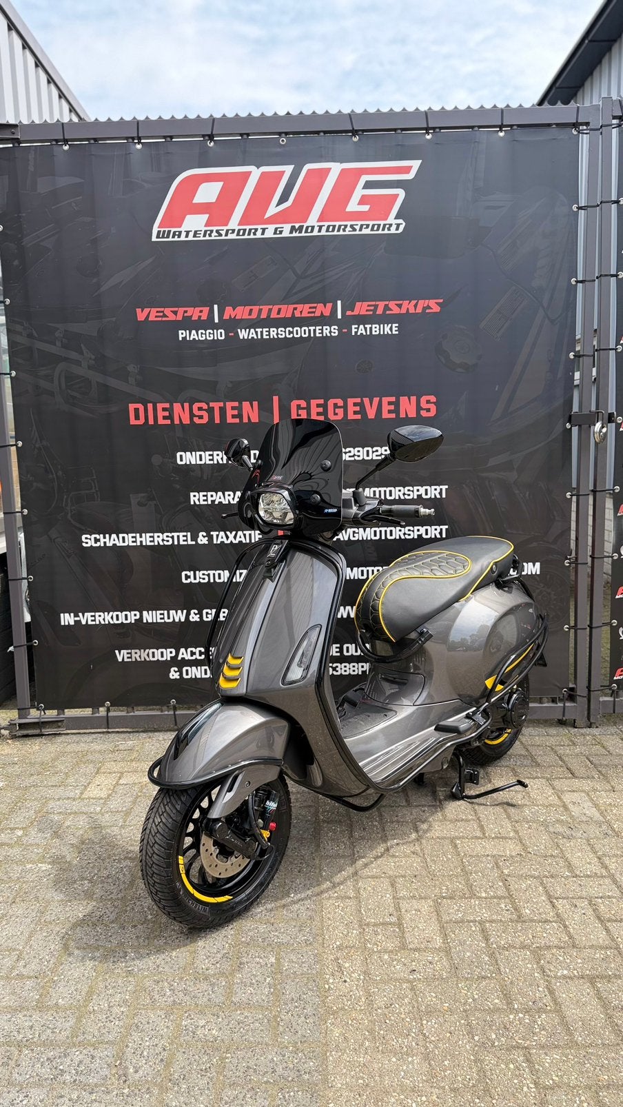 CUSTOM Agaat grijs Vespa Sprint e4 brom 80cc akrapovic ZGAN, Maximaal 45 km/u, Ophalen of Verzenden, Zo goed als nieuw
