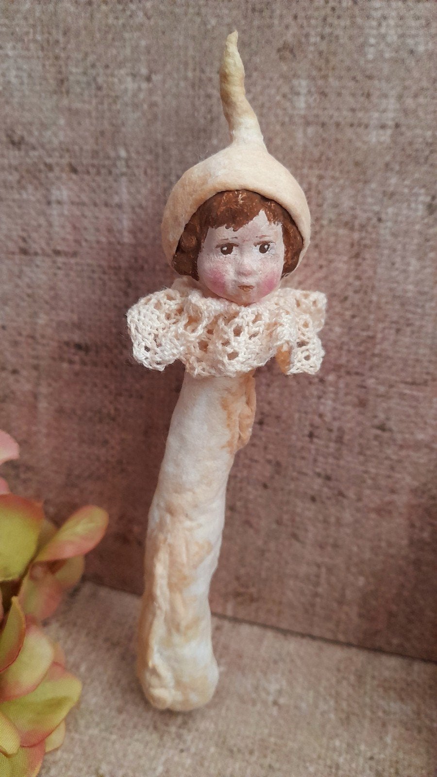 Uniek Brocante wattenpop Kaarsje meisje met kanten kraagje, Antiek en Kunst, Ophalen of Verzenden