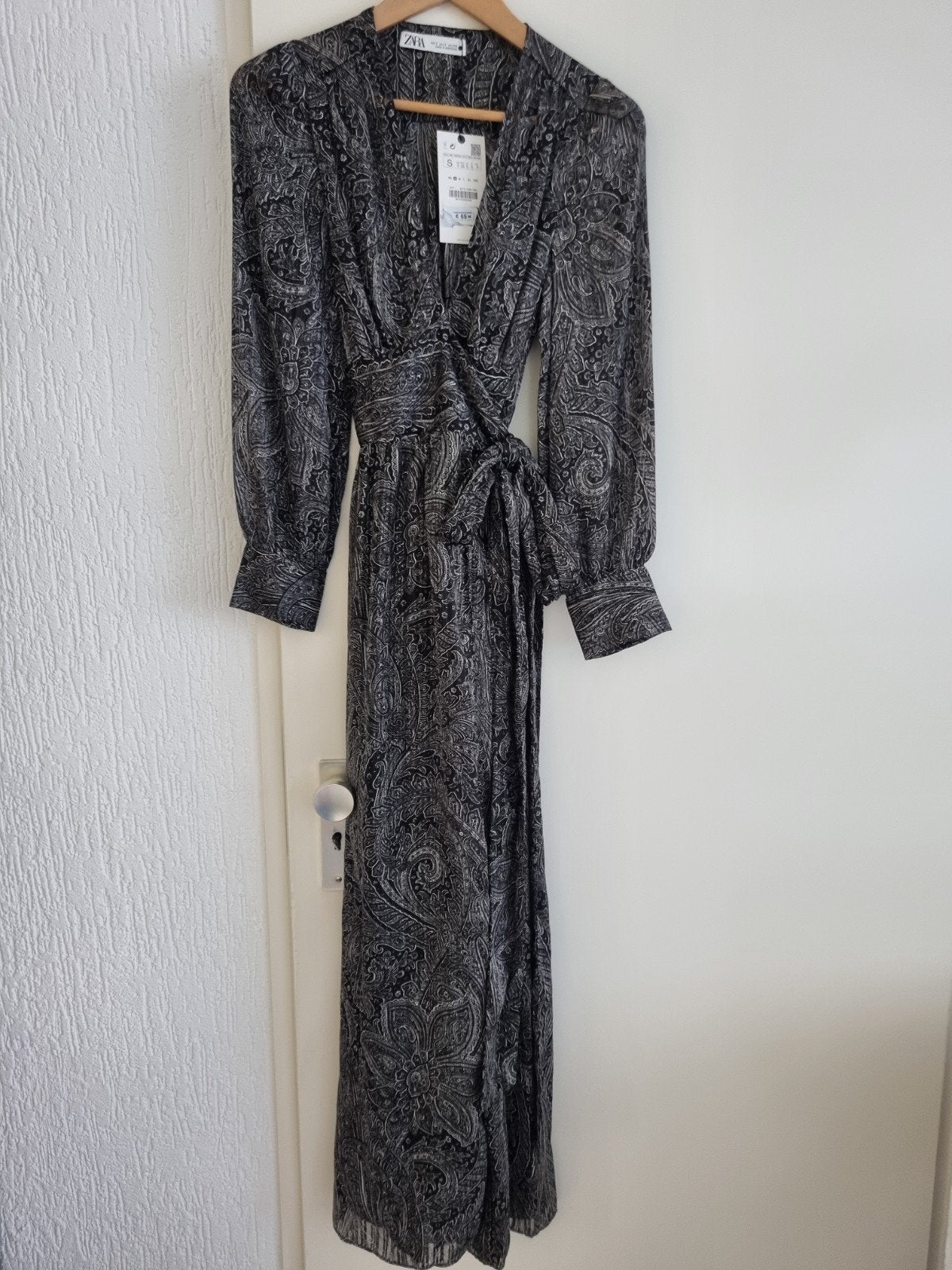 Nieuwe lange wikkel jurk met zakken, Ophalen, Zara, Nieuw, Maat 36 (S)