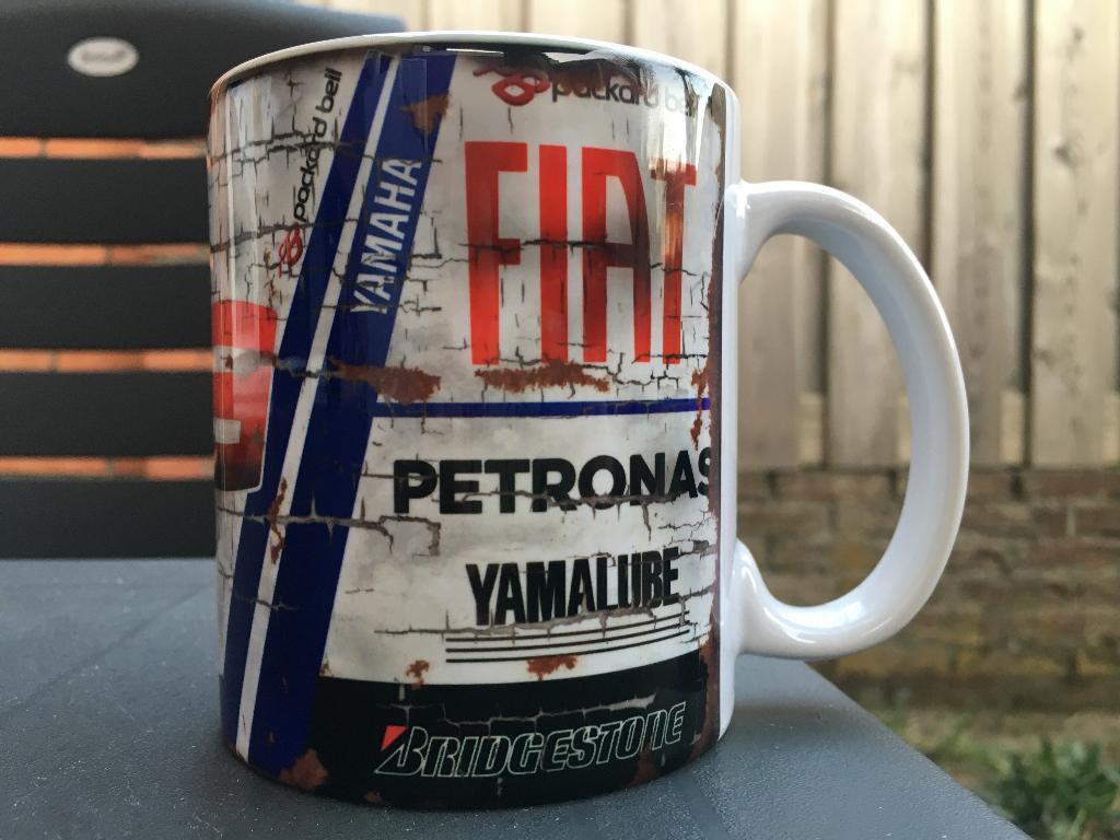 ✅ Jorge Lorenzo Yamaha mok Vintage olie Motorsport Moto GP, Ophalen of Verzenden, Nieuw, Motoren