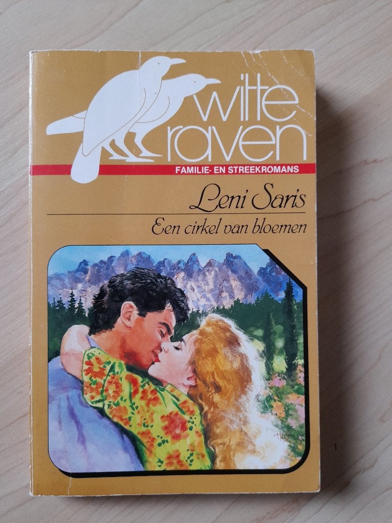 EEN CIRKEL VAN BLOEMEN   Leni Saris, Boeken, Ophalen of Verzenden, Gelezen