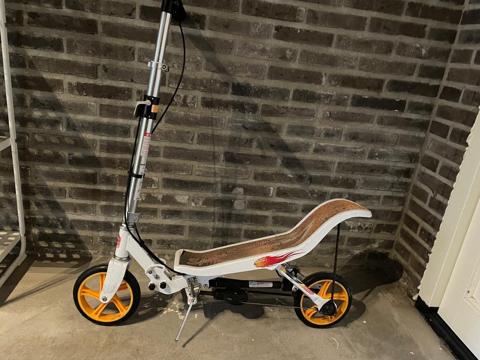 Space Scooter - Wit/Oranje en Zwart/Grijs, Ophalen, Gebruikt, Gewone step