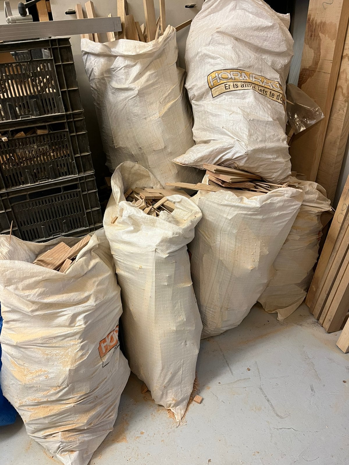 Kachel hout 7 zakken / 1,5 m3 / €30 euro totaal, Tuin en Terras, Haardhout, Minder dan 3 m³, Ophalen